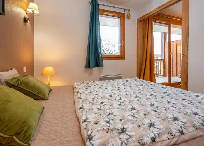 Appartement 6 Couchages Au Pied Des Pistes A Orcieres 2 Chambres, Balcon Et Parking Couvert